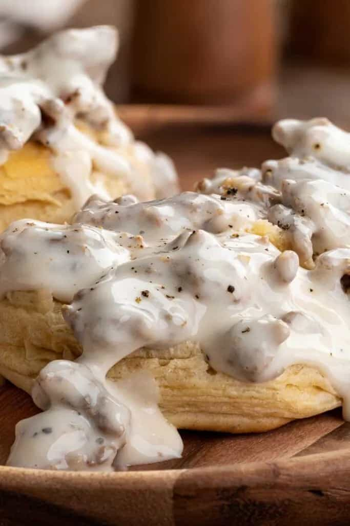 Pioneer Woman Biscuits and Gravy Casserole Recipe