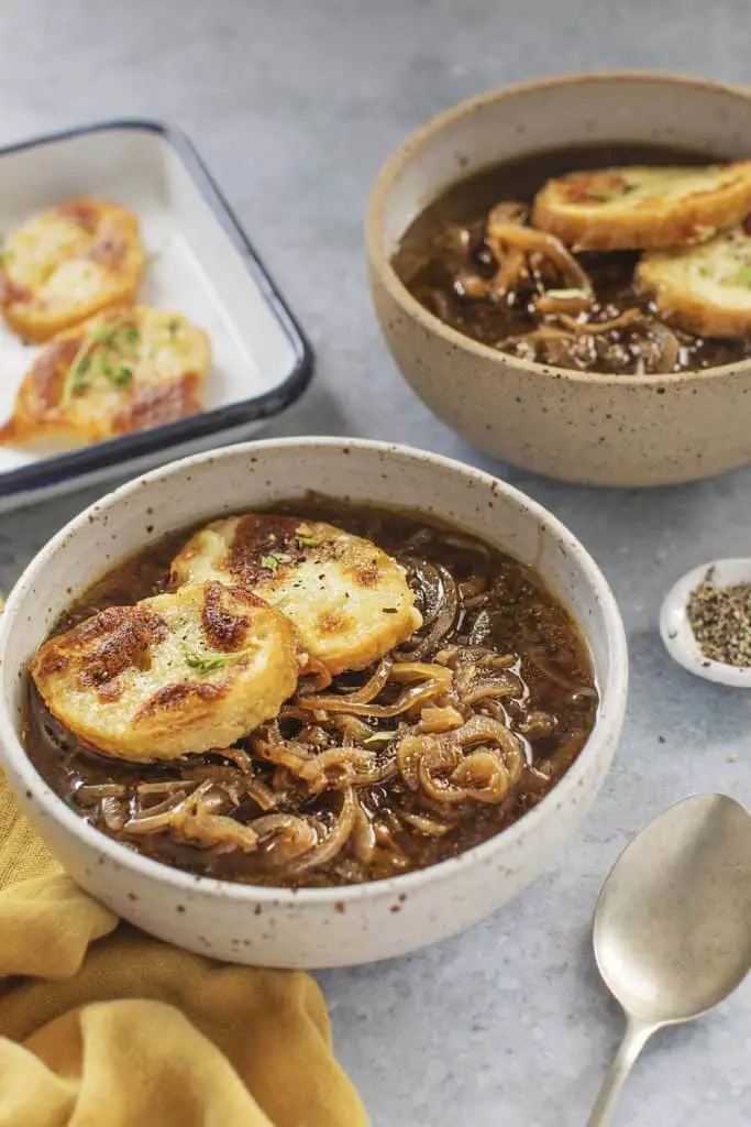 Pioneer Woman Crockpot French Onion Soup